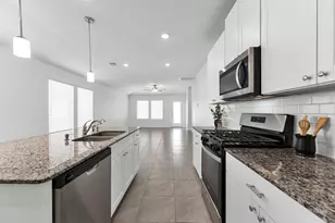 208 Charles Rdg Dr, Montgomery, TX 77316 - Photo 15