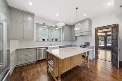 404 Avondale Street, Houston, TX 77006 - Photo 9