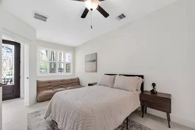 1102 W 15th Street, Houston, TX 77008 - Photo 5