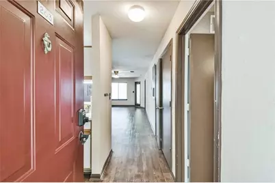 529 Southwest Parkway Parkway #203, College Station, TX 77840 - Photo 3