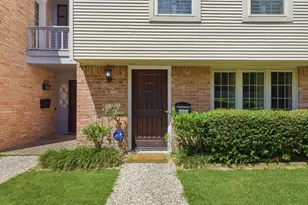 13132 Trail Hollow Dr, Houston, TX 77079 - Photo 3