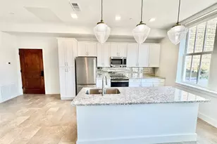 2102 Mechanic St, Galveston, TX 77550 - Photo 3