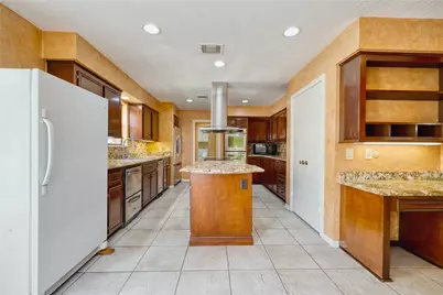 8018 Candle Lane, Houston, TX 77071 - Photo 17