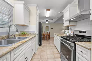 3727 Rau Dr, Dickinson, TX 77539 - Photo 25