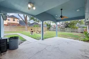 3727 Rau Dr, Dickinson, TX 77539 - Photo 39