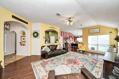 10310 Mills Pass Drive, Houston, TX 77070 - Photo 15