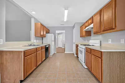 19311 Otter Trail Court, Katy, TX 77449 - Photo 5