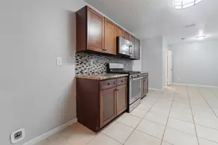 10502 Mist Ln, Houston, TX 77070 - Photo 13