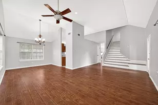 10414 Green Valley Ln, Houston, TX 77064 - Photo 7