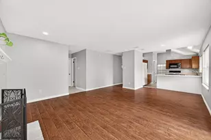 10414 Green Valley Ln, Houston, TX 77064 - Photo 17