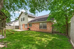 10414 Green Valley Ln, Houston, TX 77064 - Photo 43