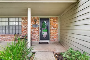 10414 Green Valley Ln, Houston, TX 77064 - Photo 3