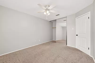 10414 Green Valley Ln, Houston, TX 77064 - Photo 31