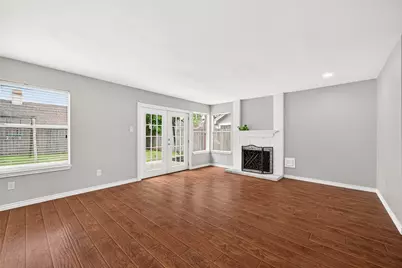 10414 Green Valley Ln, Houston, TX 77064 - Photo 13