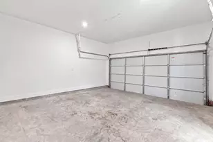 6613 Merry Ln, Houston, TX 77023 - Photo 39
