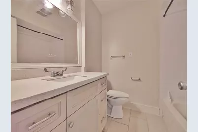 600 19th Street #16, Galveston, TX 77550 - Photo 15