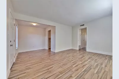 600 19th Street #16, Galveston, TX 77550 - Photo 3