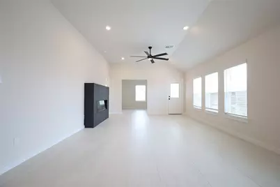 13215 Glacier View Lane, Rosharon, TX 77583 - Photo 9