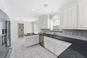 12527 Piping Rock Dr, Houston, TX 77077 - Photo 9