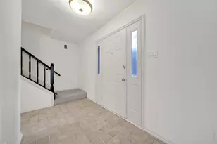 34 Village Knoll Pl, The Woodlands, TX 77381 - Photo 3