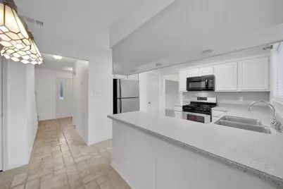 34 Village Knoll Place, The Woodlands, TX 77381 - Photo 11