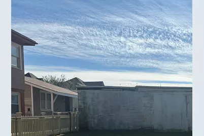 414 Christopher Columbus Boulevard, Galveston, TX 77550 - Photo 9