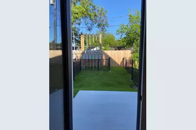 3253 Real Street #B, Houston, TX 77087 - Photo 7