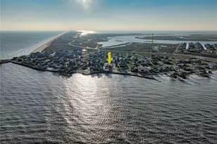 13031 Jolly Roger Dr, Freeport, TX 77541 - Photo 11