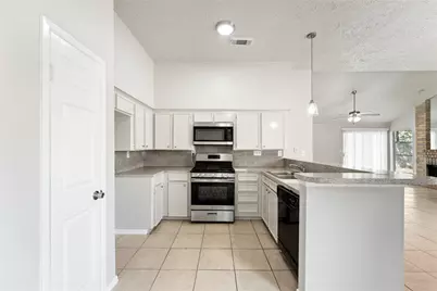 10746 Staghill Drive, Houston, TX 77064 - Photo 19