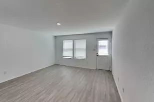 116 Hollywood Dr, New Braunfels, TX 78130 - Photo 3