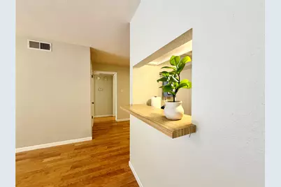 4639 Wild Indigo Street #463, Houston, TX 77027 - Photo 5