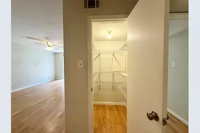 4639 Wild Indigo Street #463, Houston, TX 77027 - Photo 17