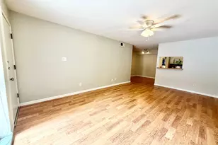 4639 Wild Indigo St, Houston, TX 77027 - Photo 5
