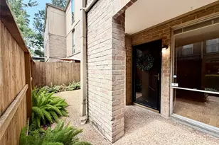 4639 Wild Indigo St, Houston, TX 77027 - Photo 35