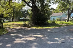 00 Waco, League City, TX 77573 - Photo 1