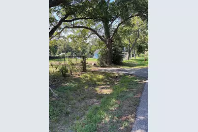 00 Waco, League City, TX 77573 - Photo 3