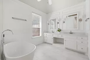 26 E Sterling Pond Cir, The Woodlands, TX 77382 - Photo 21