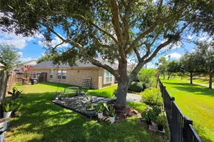 13316 Misting Falls Ln, Pearland, TX 77584 - Photo 33