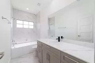 11942 S Hoa Sen Cir, Houston, TX 77072 - Photo 13