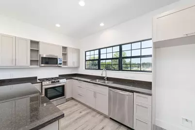11942 S Hoa Sen Circle, Houston, TX 77072 - Photo 9