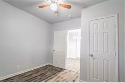 10409 Chesterfield Drive, Houston, TX 77051 - Photo 13