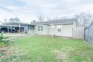 10409 Chesterfield Dr, Houston, TX 77051 - Photo 3