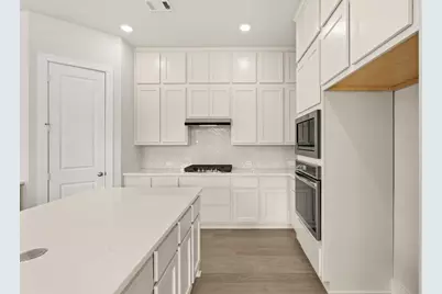 304 Fields Lane, Montgomery, TX 77316 - Photo 5