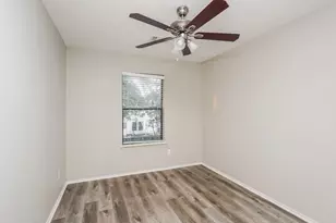 19515 Rocky Bank Dr, Tomball, TX 77375 - Photo 13