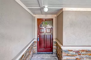 1918 Westcrest Dr, Houston, TX 77055 - Photo 5