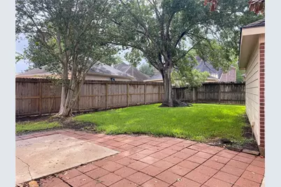 13606 Midfield Glen Court, Houston, TX 77059 - Photo 27