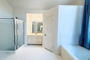 13606 Midfield Glen Ct, Houston, TX 77059 - Photo 17