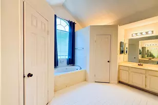 13606 Midfield Glen Ct, Houston, TX 77059 - Photo 19