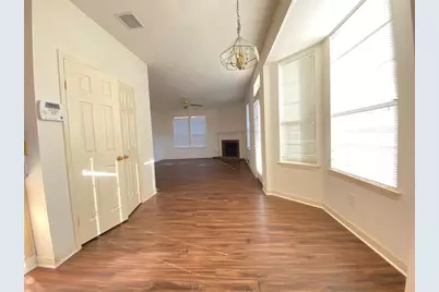 13606 Midfield Glen Court, Houston, TX 77059 - Photo 9