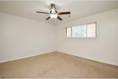 2711 Williamsburg Drive, Dickinson, TX 77539 - Photo 19